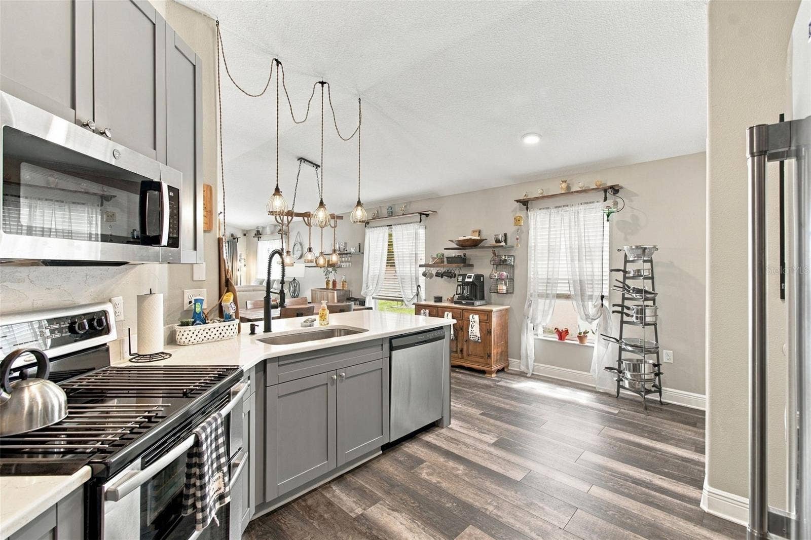 15412 QUAIL WOODS PLACE, Ruskin, FL 33573 15412 QUAIL WOODS PLACE, Ruskin, FL 33573