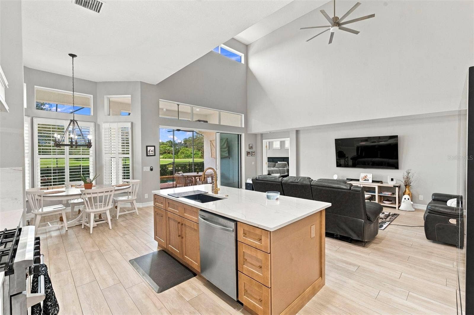 9925 SAGO POINT DRIVE, Seminole, FL 33777 9925 SAGO POINT DRIVE, Seminole, FL 33777