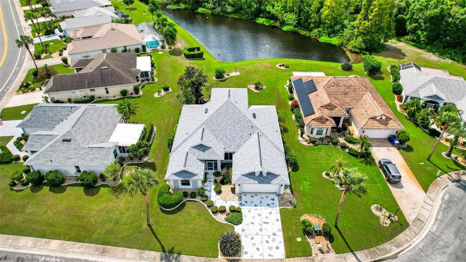 1704 TREMONT COURT, Sun City Center, FL 33573