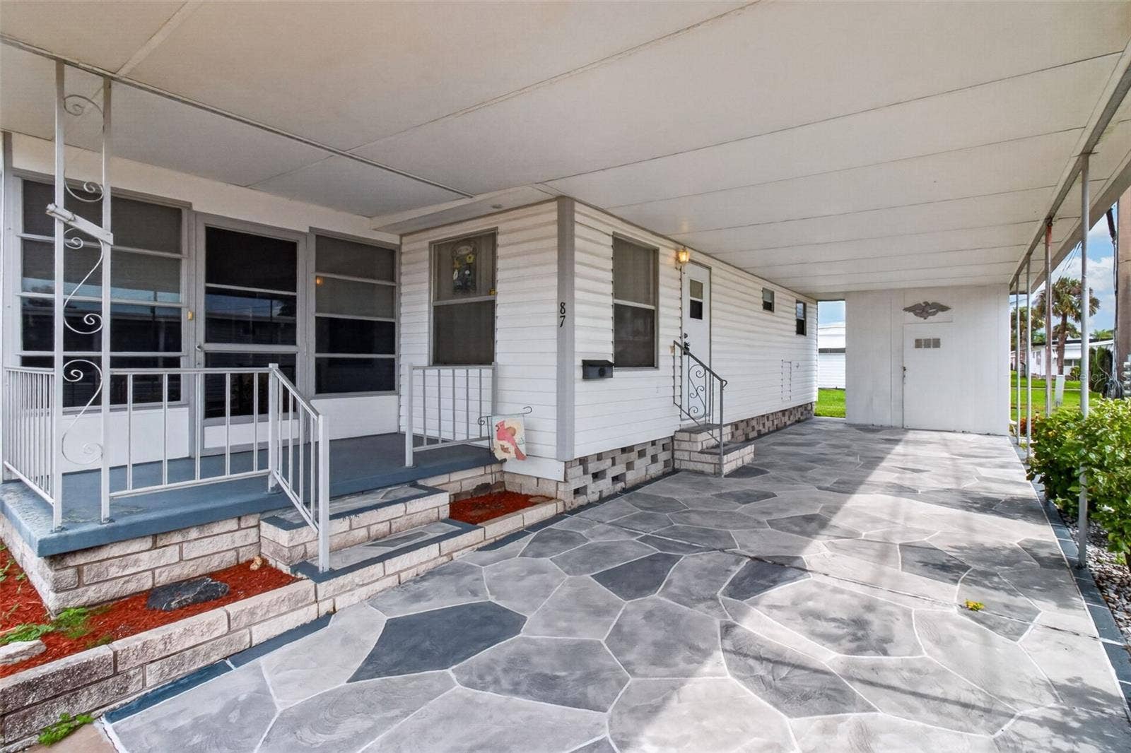 2000 E BAY DRIVE, #87, Largo, FL 33771 2000 E BAY DRIVE, #87, Largo, FL 33771