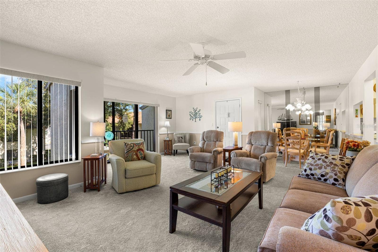 1708 PINE RIDGE WAY E, #B2, Palm Harbor, FL 34684 Living room/dining room