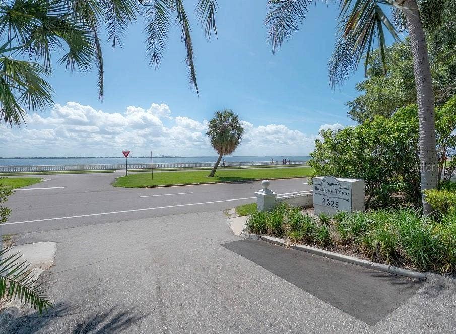 3325 BAYSHORE BOULEVARD, #F31, Tampa, FL 33629 3325 BAYSHORE BOULEVARD, #F31, Tampa, FL 33629