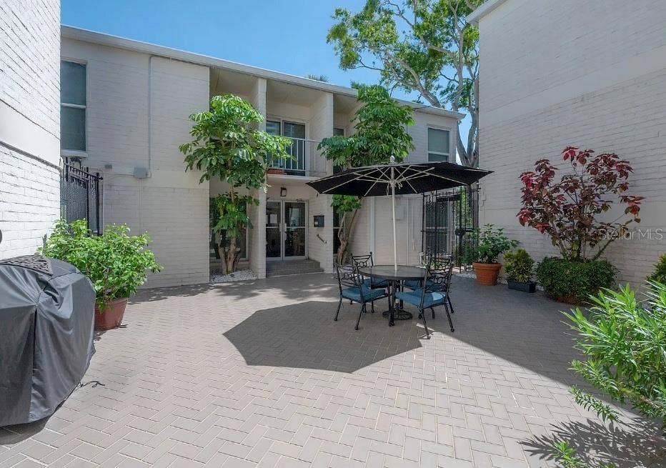 3325 BAYSHORE BOULEVARD, #F31, Tampa, FL 33629 3325 BAYSHORE BOULEVARD, #F31, Tampa, FL 33629