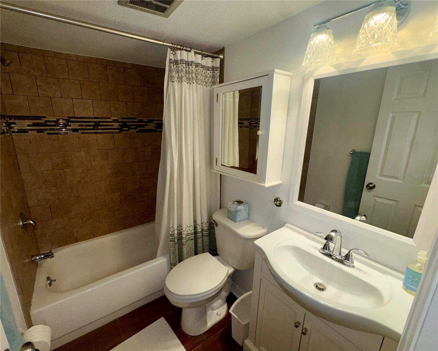 3325 BAYSHORE BOULEVARD, #F31, Tampa, FL 33629 3325 BAYSHORE BOULEVARD, #F31, Tampa, FL 33629