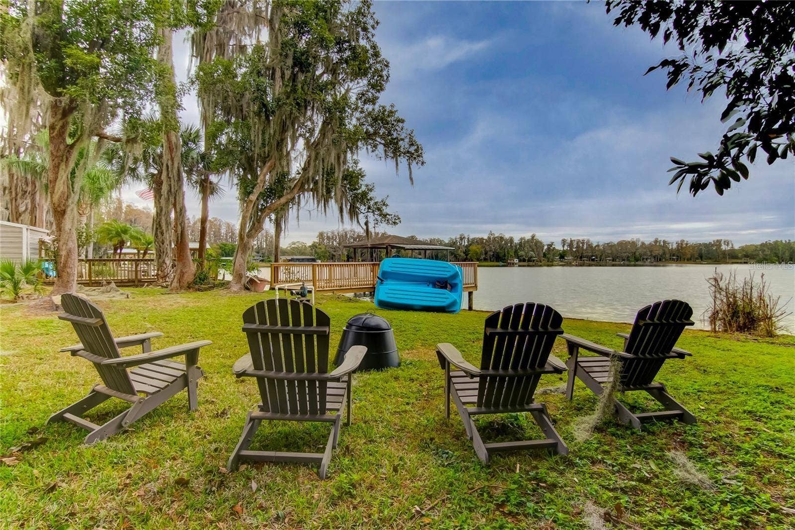 Firepit and Adriondack chairs
