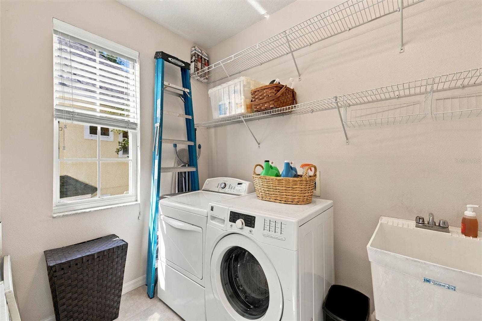 98 S HIGHLAND AVENUE, #1302, Tarpon Springs, FL 34689 98 S HIGHLAND AVENUE, #1302, Tarpon Springs, FL 34689