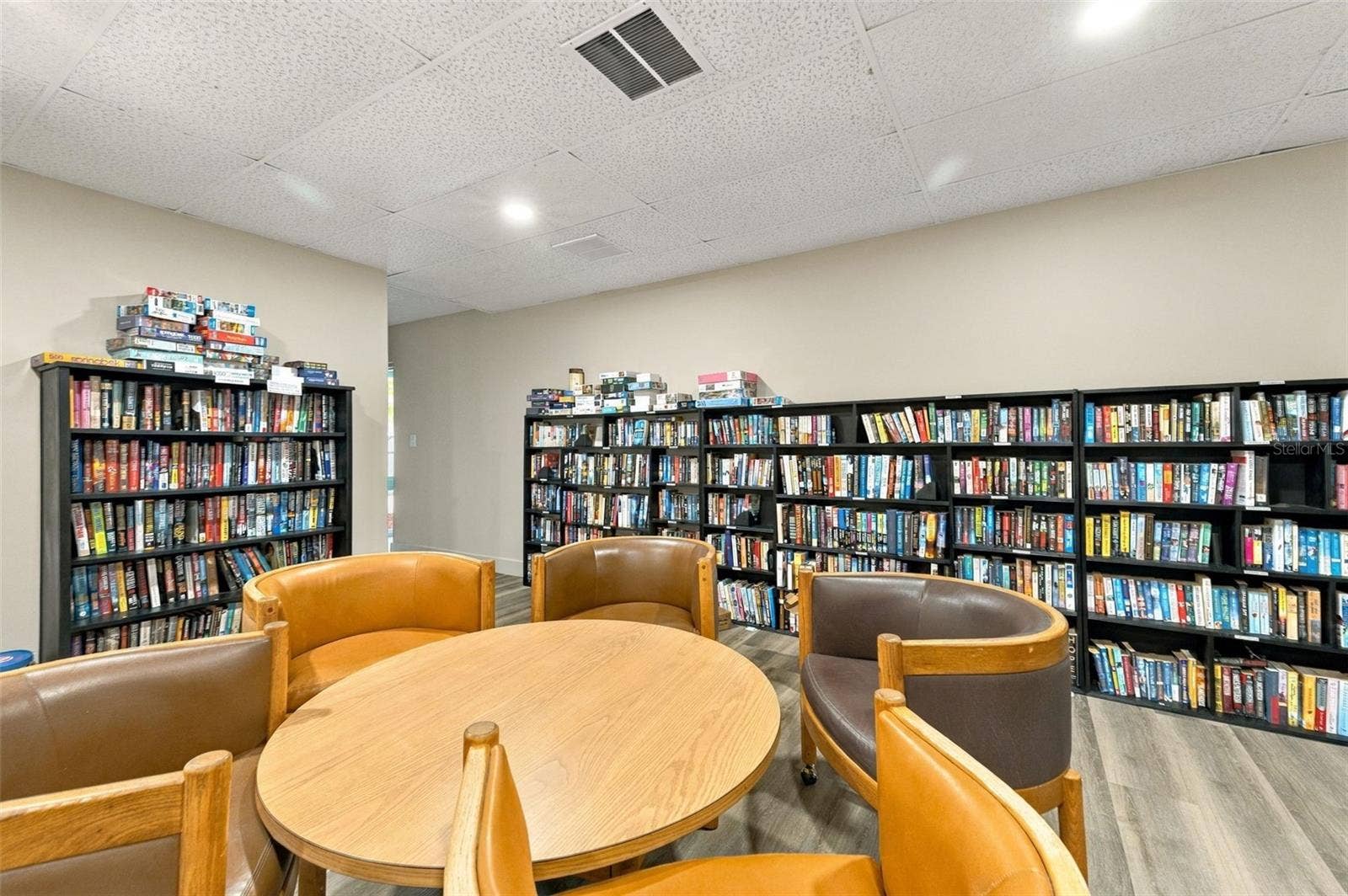 98 S HIGHLAND AVENUE, #1302, Tarpon Springs, FL 34689 98 S HIGHLAND AVENUE, #1302, Tarpon Springs, FL 34689
