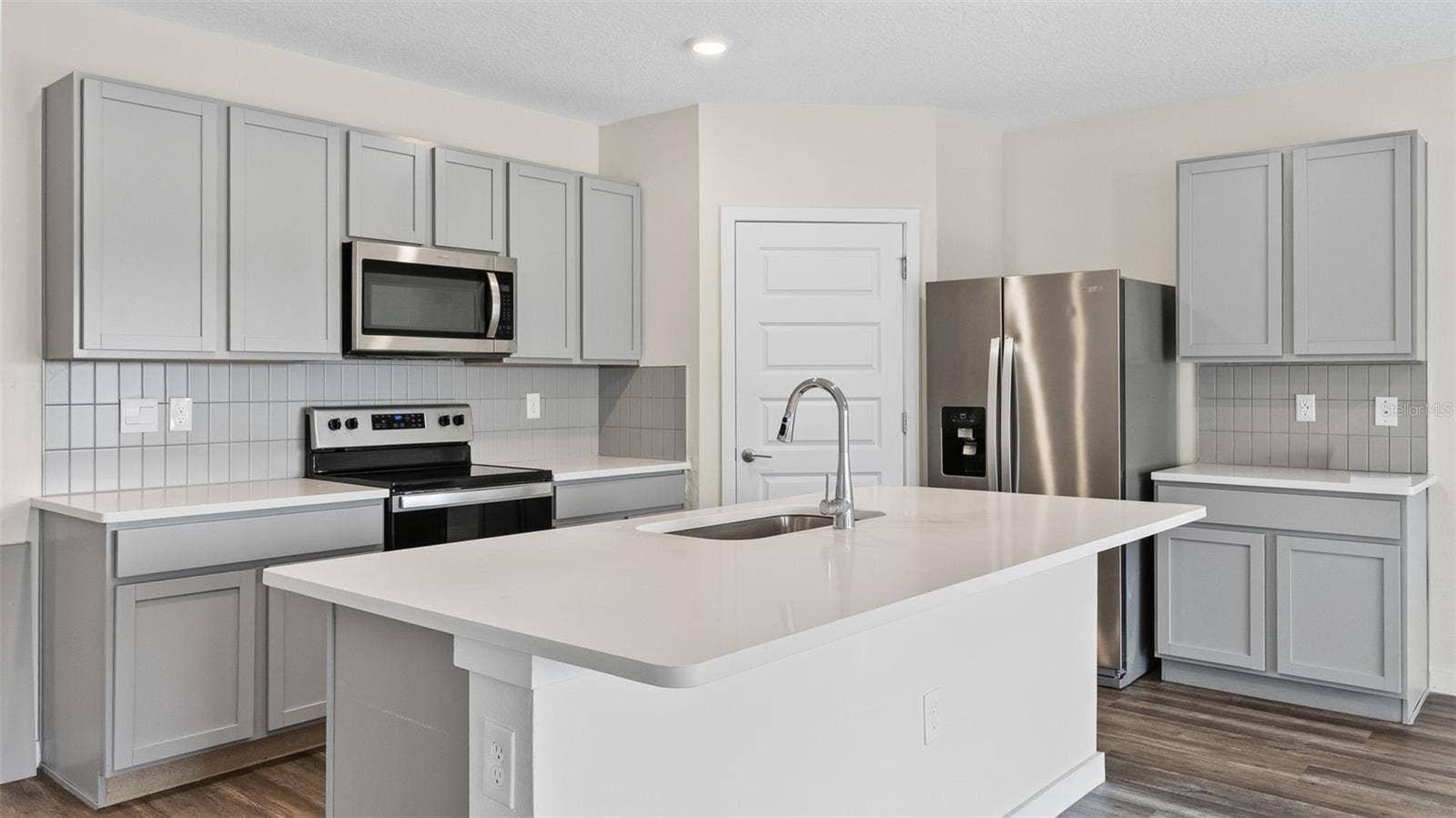 31938 TREASURE DOCK ISLE, Wesley Chapel, FL 33545