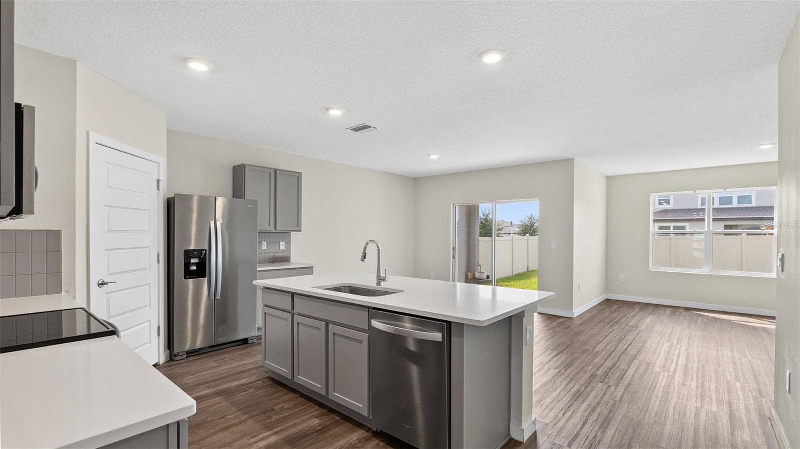 31938 TREASURE DOCK ISLE, Wesley Chapel, FL 33545