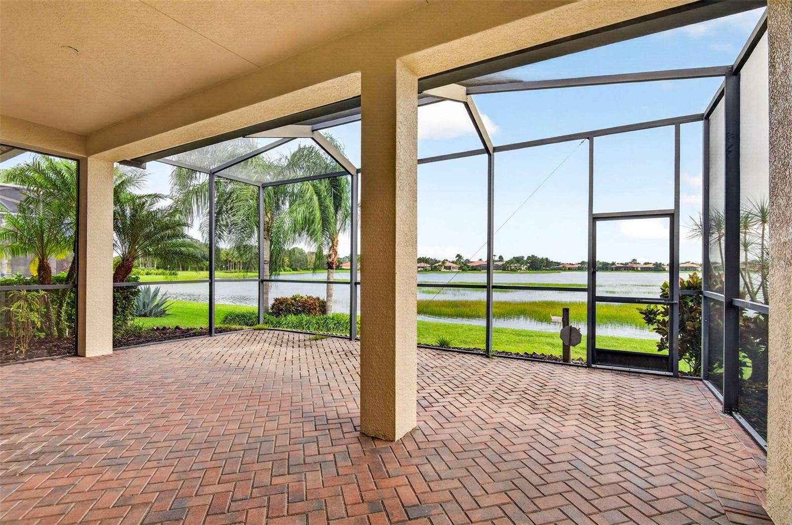 15910 GOLDEN LAKES DRIVE, Wimauma, FL 33598