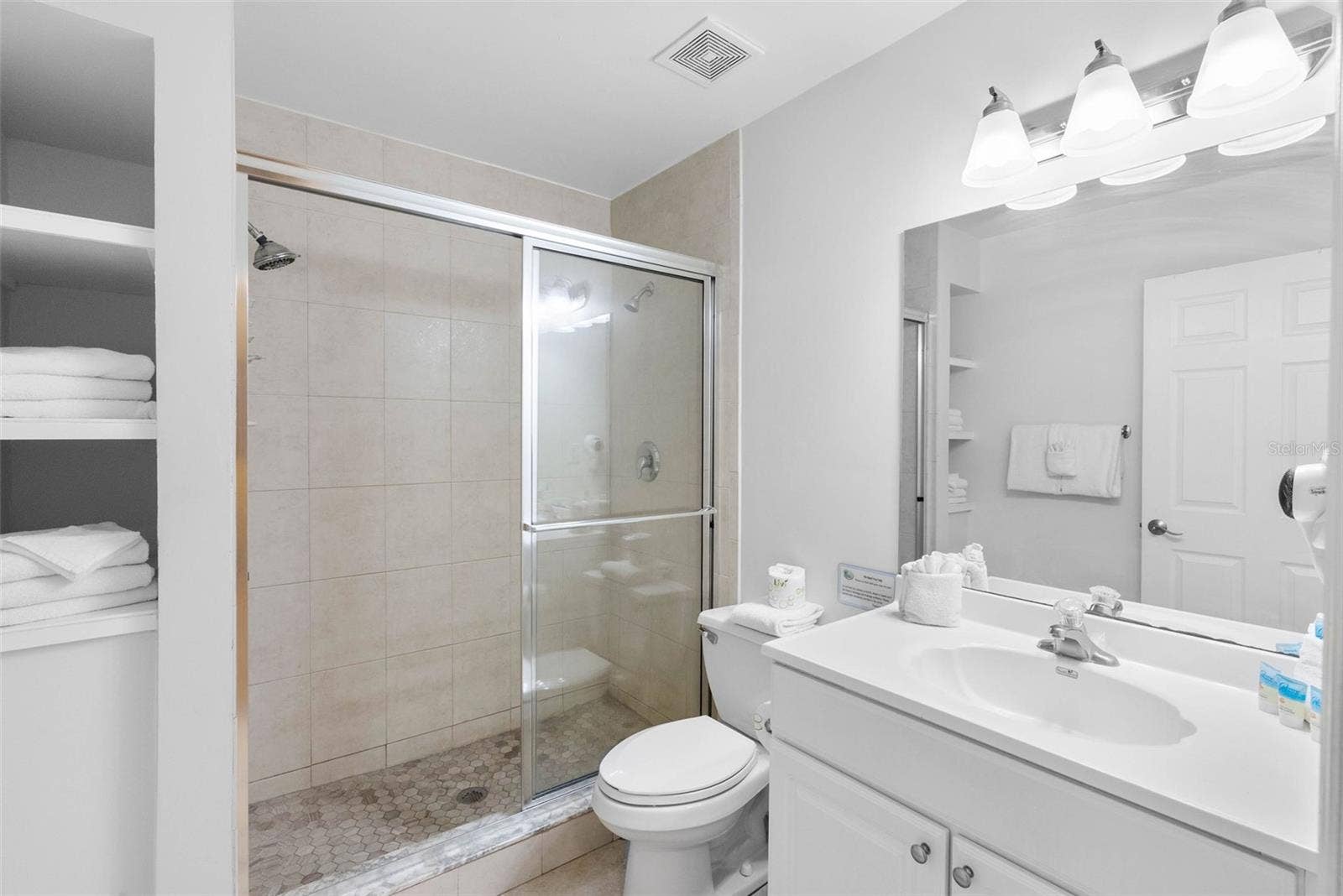 19417 GULF BOULEVARD, #D206, Indian Shores, FL 33785 19417 GULF BOULEVARD, #D206, Indian Shores, FL 33785