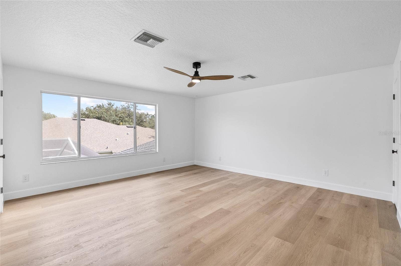 19015 FERN MEADOW LOOP, Lutz, FL 33558 19015 FERN MEADOW LOOP, Lutz, FL 33558