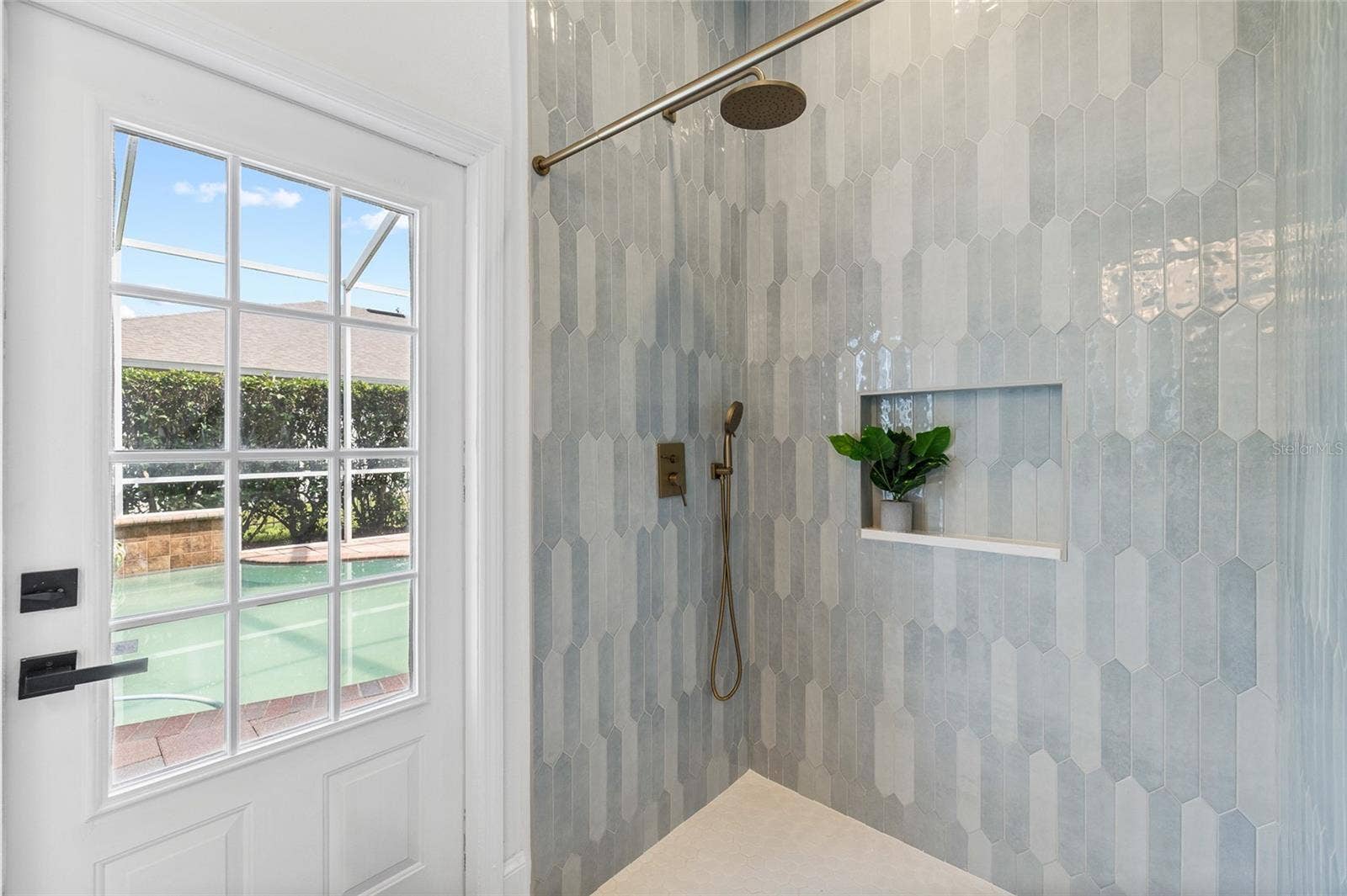 19015 FERN MEADOW LOOP, Lutz, FL 33558 19015 FERN MEADOW LOOP, Lutz, FL 33558