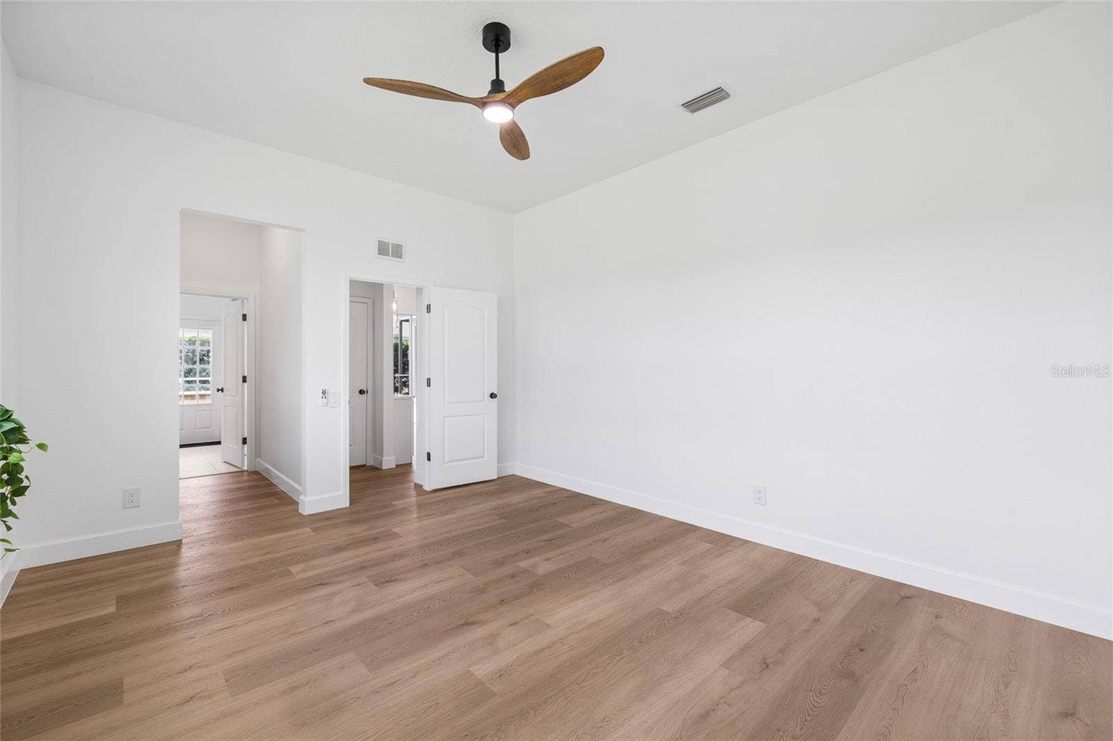 19015 FERN MEADOW LOOP, Lutz, FL 33558 19015 FERN MEADOW LOOP, Lutz, FL 33558