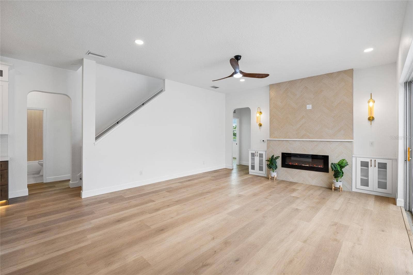 19015 FERN MEADOW LOOP, Lutz, FL 33558 19015 FERN MEADOW LOOP, Lutz, FL 33558