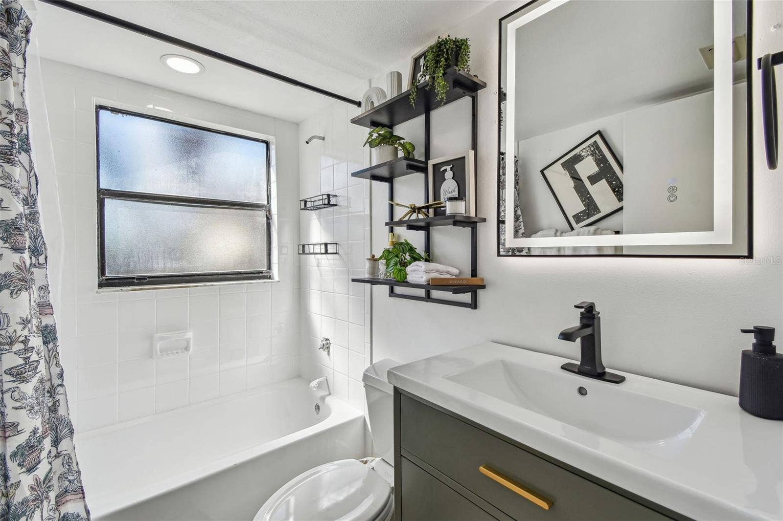 380 FERNSHIRE COURT, Palm Harbor, FL 34683 380 FERNSHIRE COURT, Palm Harbor, FL 34683