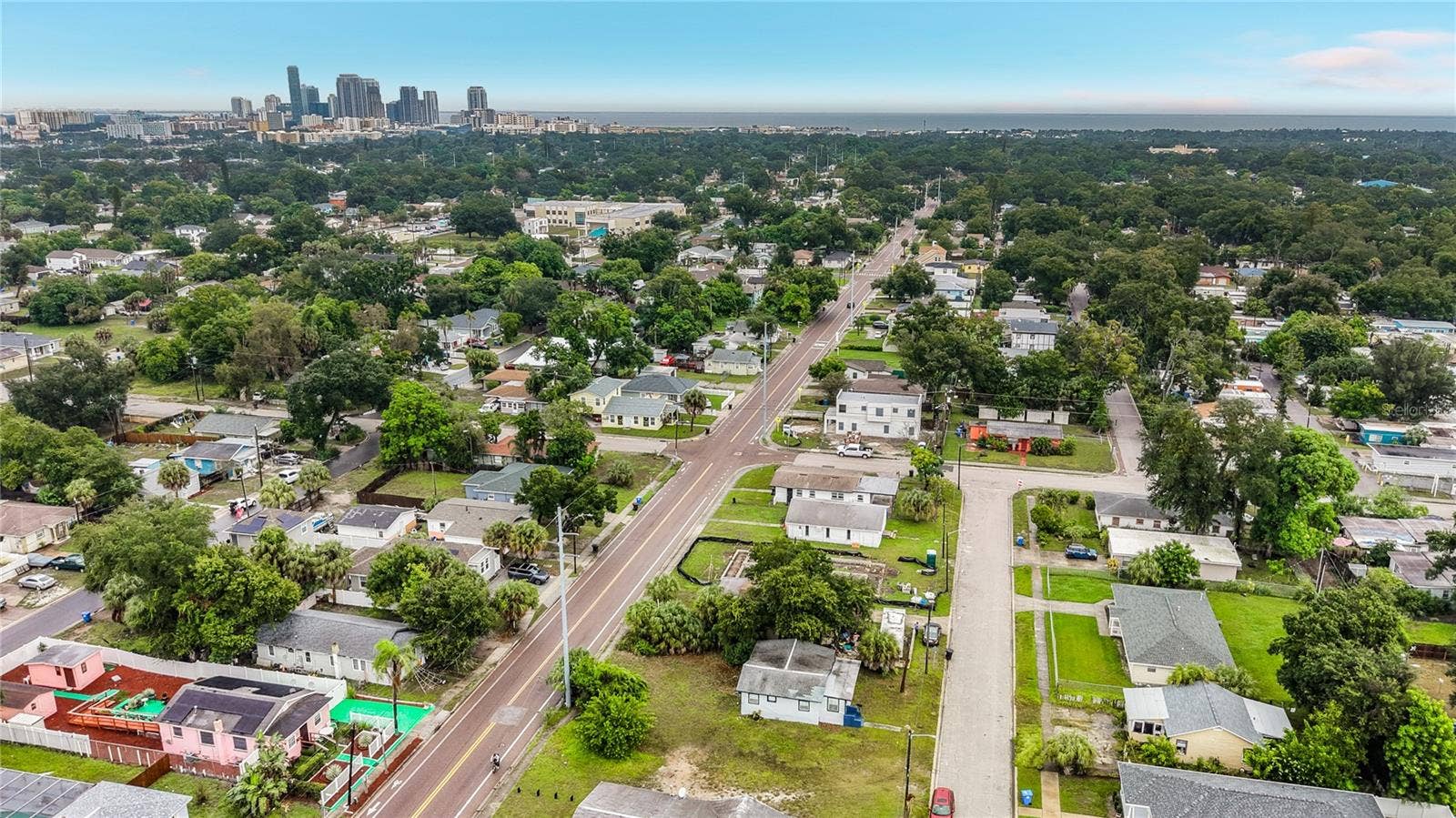 2135 OAKLEY AVENUE S, St Petersburg, FL 33712