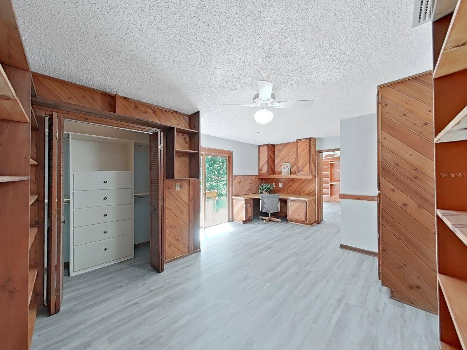 3055 OAK CREEK DRIVE N, Clearwater, FL 33761 3055 OAK CREEK DRIVE N, Clearwater, FL 33761