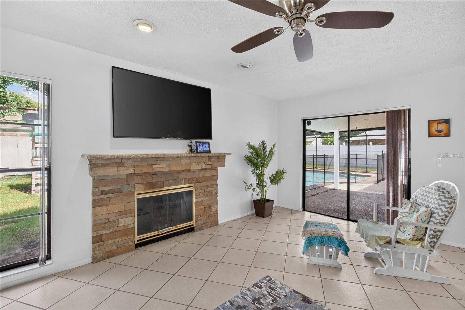 4206 GRAINARY AVENUE, Tampa, FL 33624 4206 GRAINARY AVENUE, Tampa, FL 33624