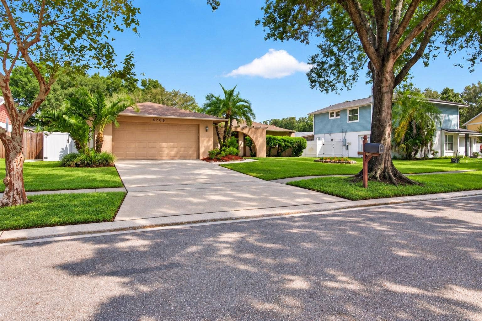 4206 GRAINARY AVENUE, Tampa, FL 33624 4206 GRAINARY AVENUE, Tampa, FL 33624