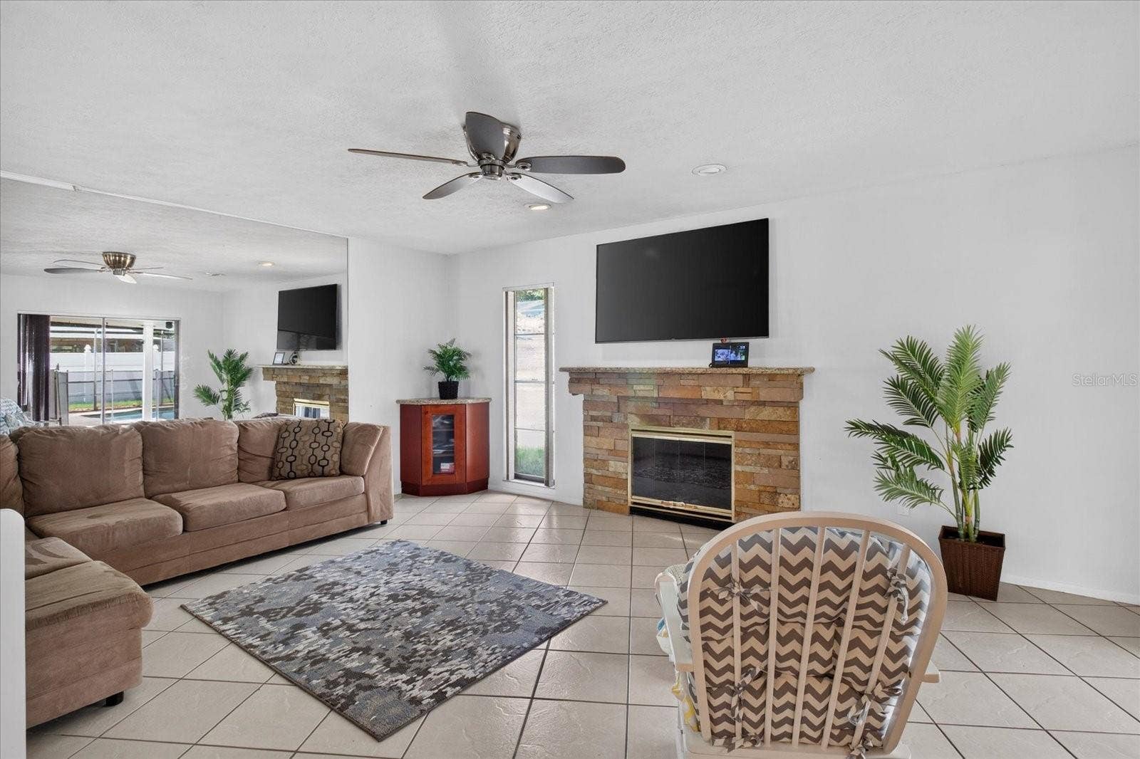 4206 GRAINARY AVENUE, Tampa, FL 33624 4206 GRAINARY AVENUE, Tampa, FL 33624