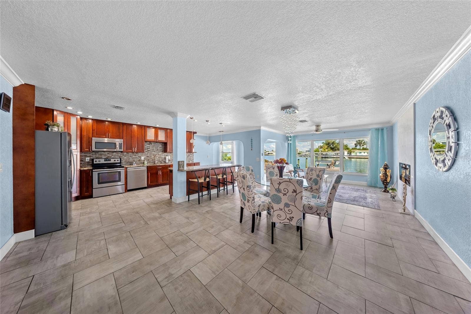 6825 BAY STREET, St Pete Beach, FL 33706