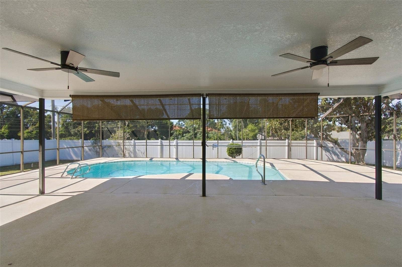 2942 CLUBHOUSE DRIVE W, Clearwater, FL 33761 Pool Patio
