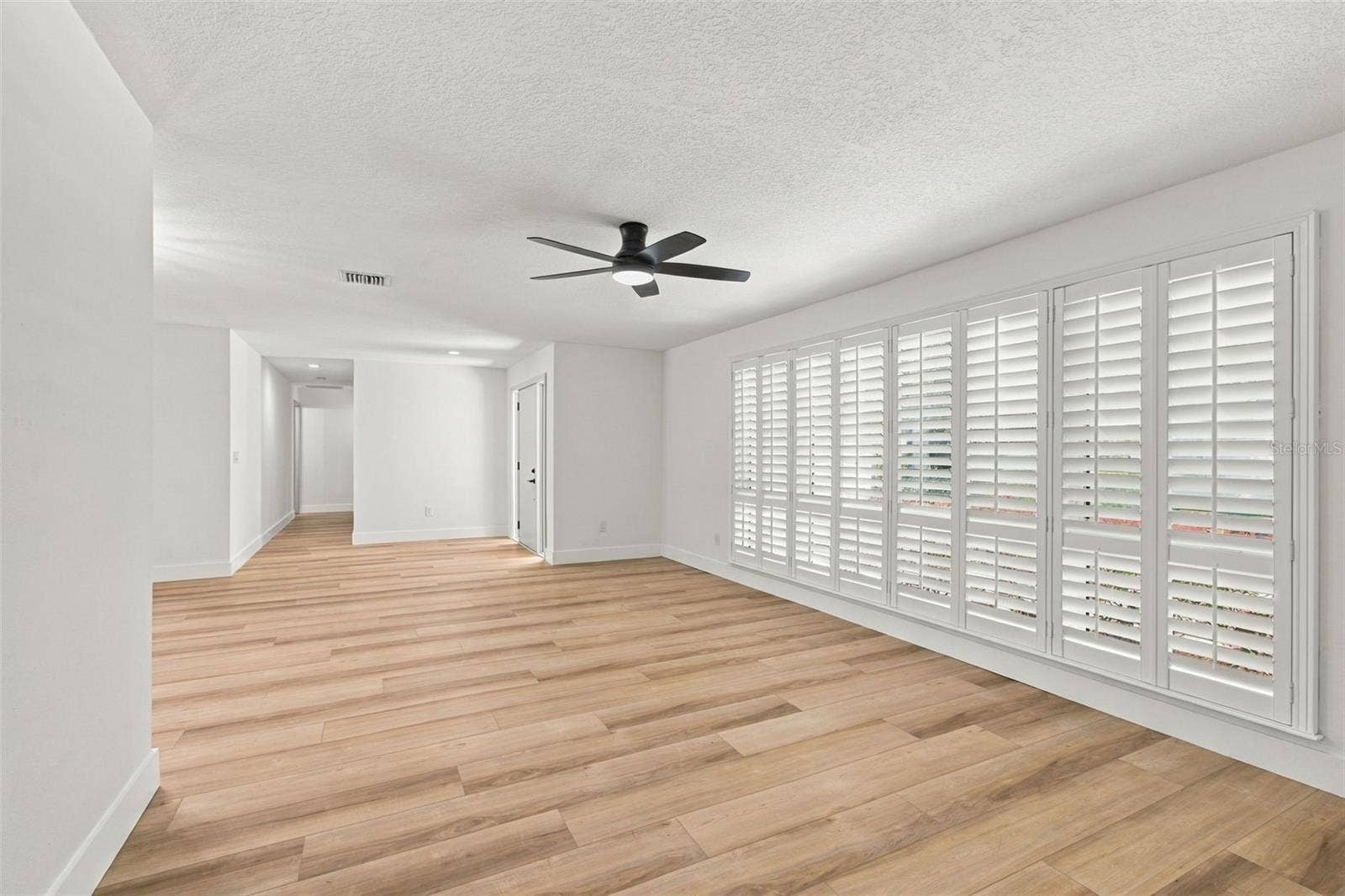 2942 CLUBHOUSE DRIVE W, Clearwater, FL 33761 Living Room view of Outside