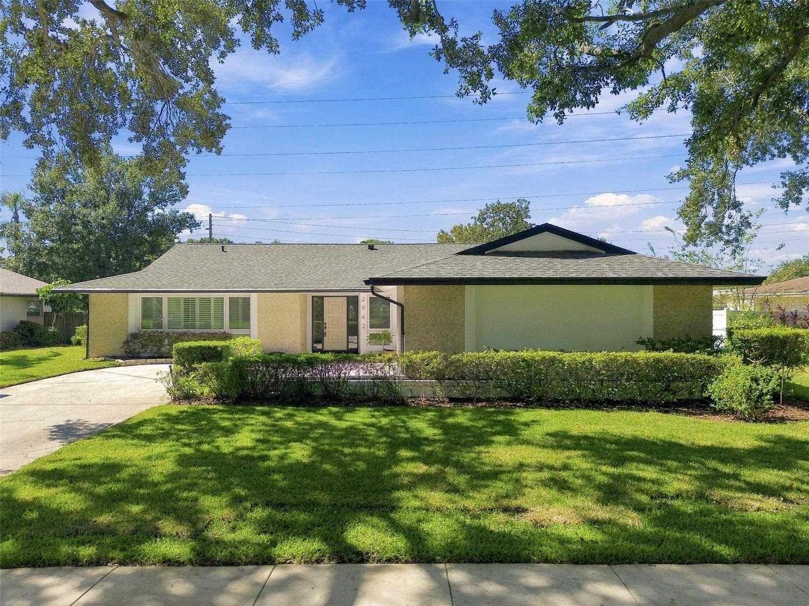 2942 CLUBHOUSE DRIVE W, Clearwater, FL 33761 2942 CLUBHOUSE DRIVE W, Clearwater, FL 33761