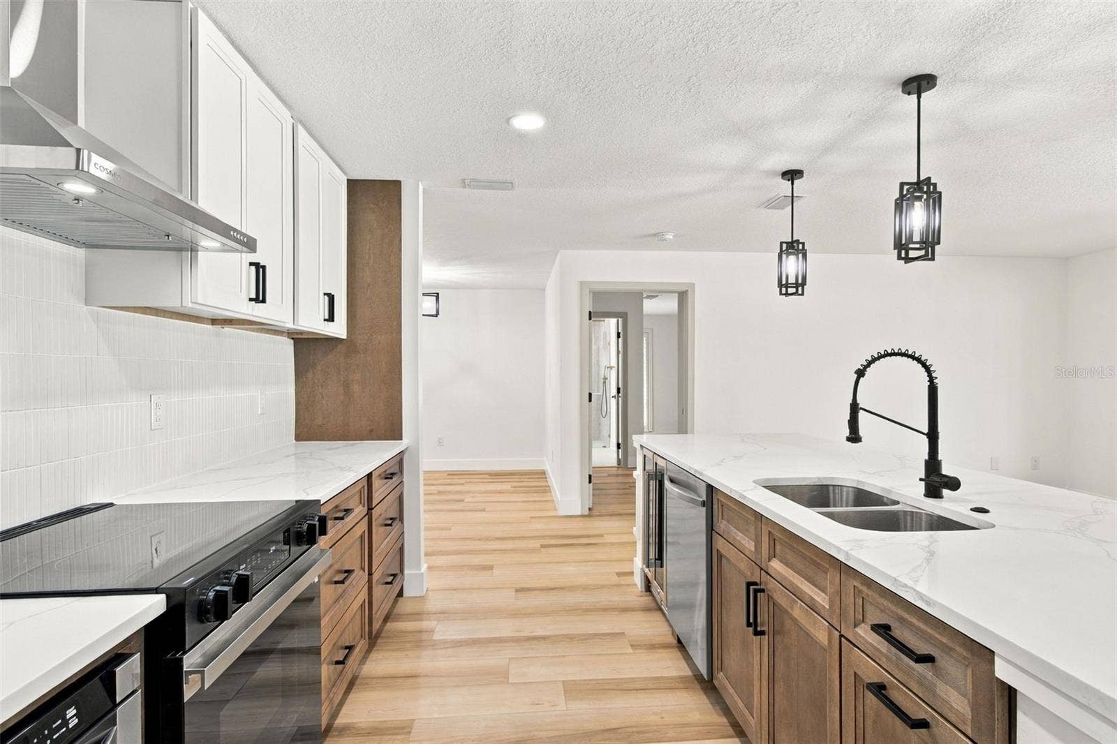 2942 CLUBHOUSE DRIVE W, Clearwater, FL 33761 Kitchen