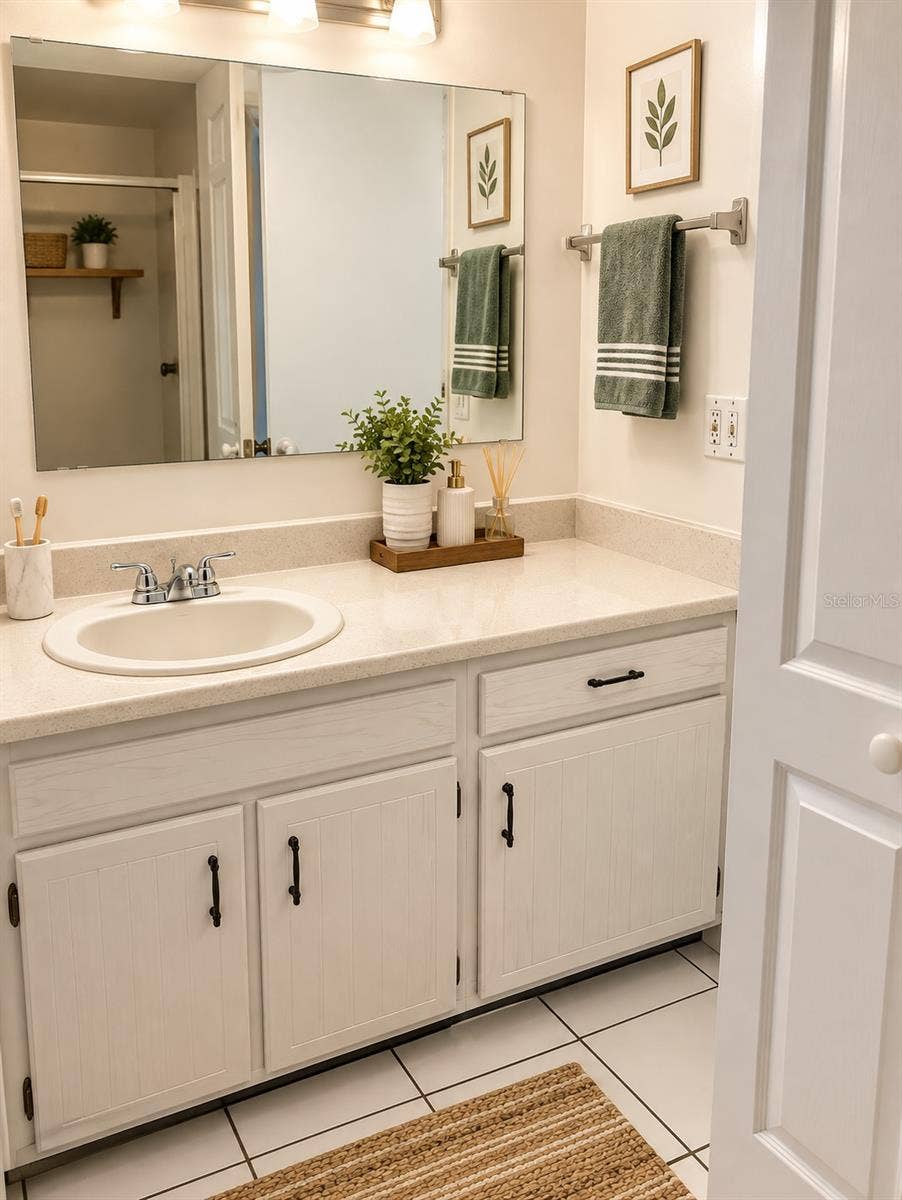 7601 ABBEY LN, #Unit C, Tampa, FL 33617
