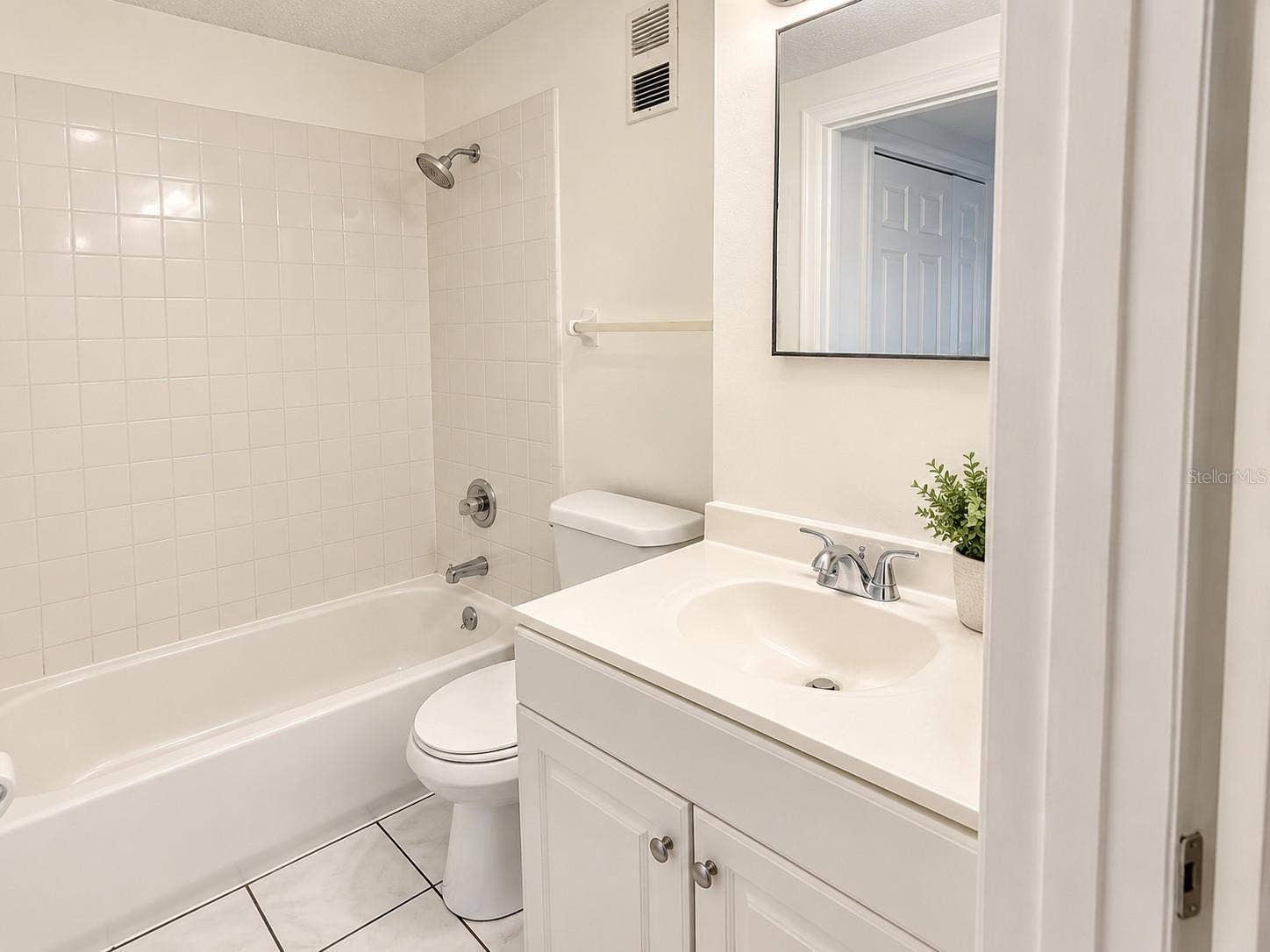 7601 ABBEY LN, #Unit C, Tampa, FL 33617