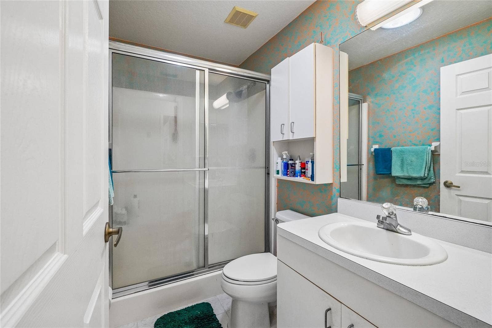 6074 BEECHWOOD DRIVE, Dade City, FL 33523 Second Bathroom