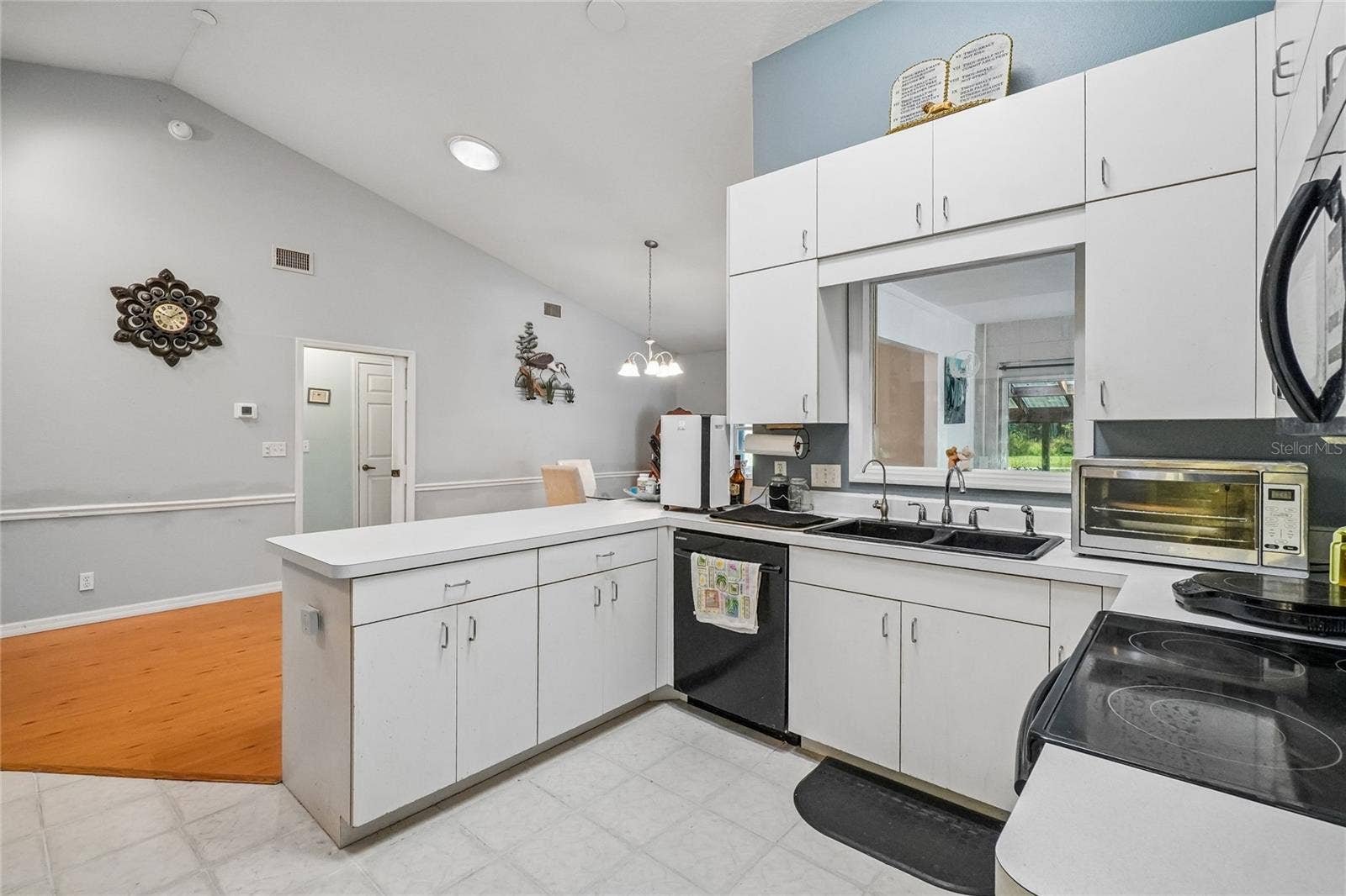 6074 BEECHWOOD DRIVE, Dade City, FL 33523 Kitchen