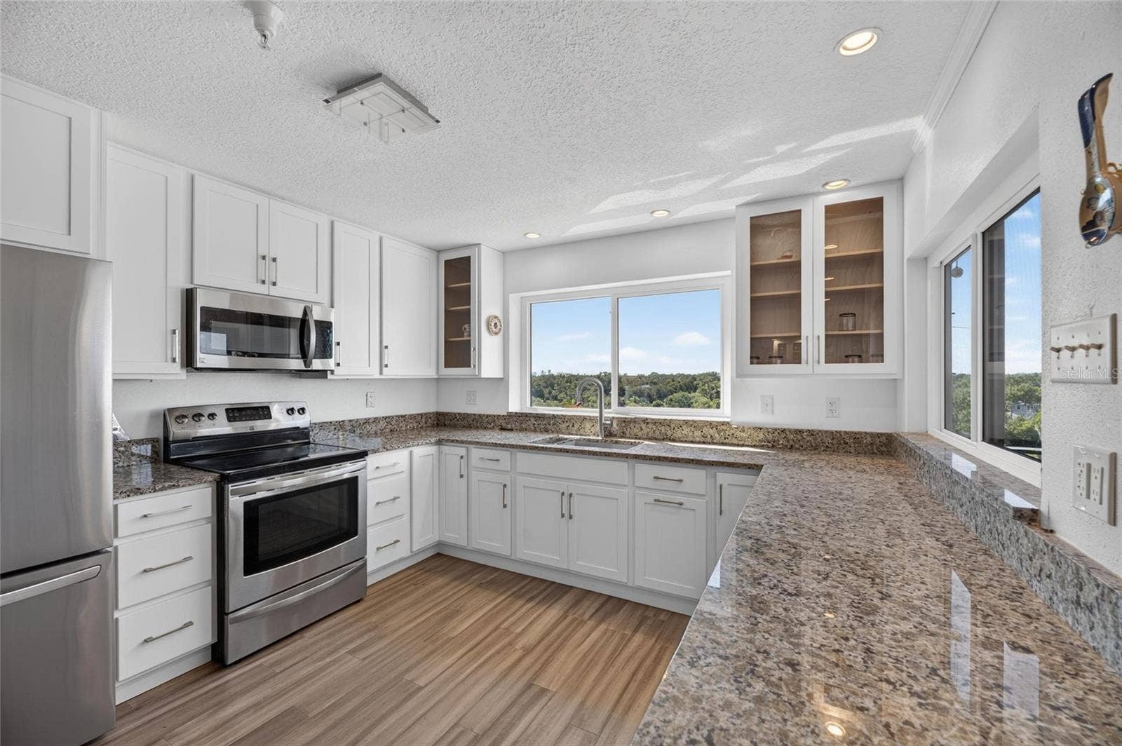 2780 N RIVERSIDE DRIVE, #601, Tampa, FL 33602 2780 N RIVERSIDE DRIVE, #601, Tampa, FL 33602