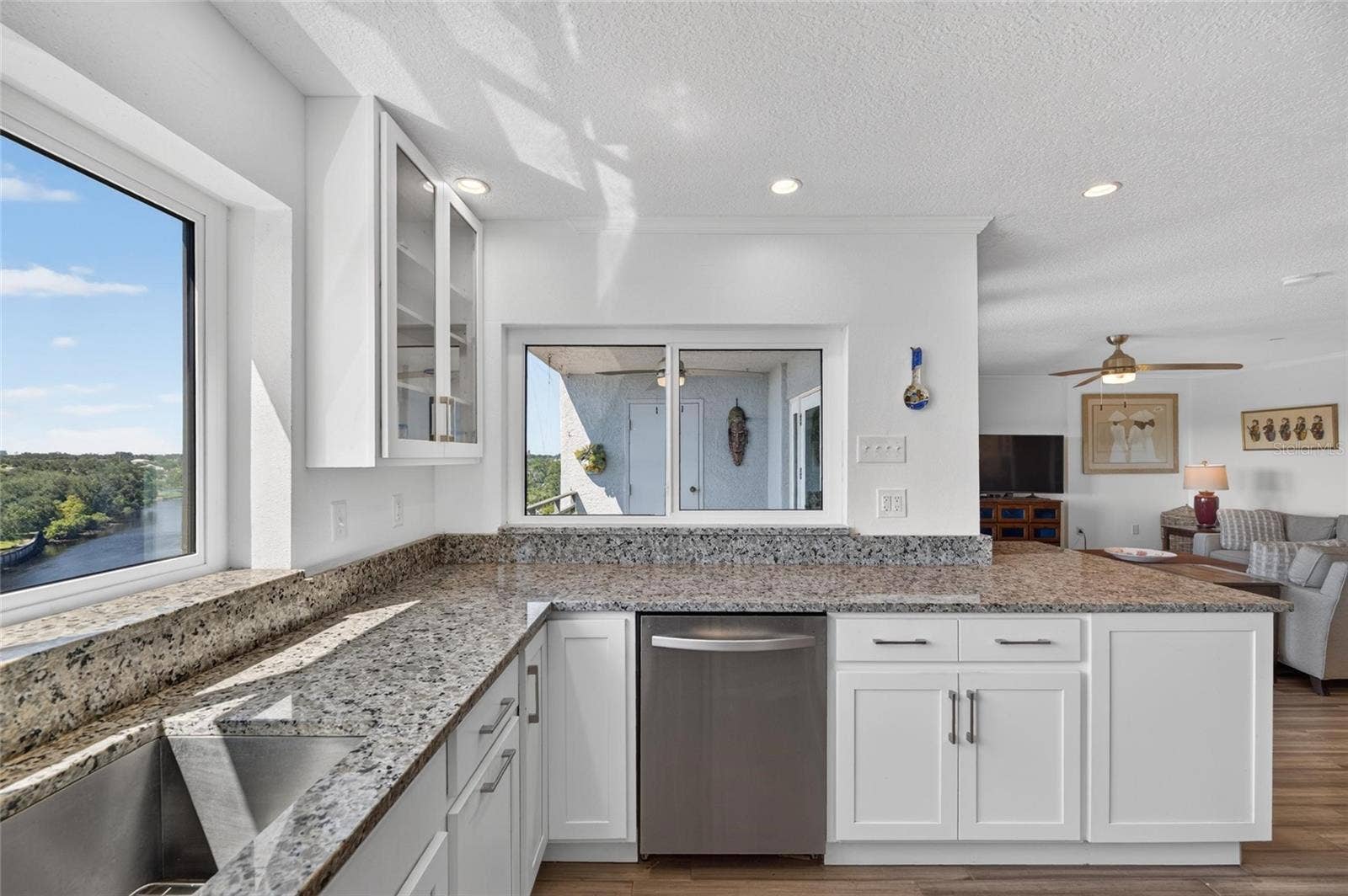 2780 N RIVERSIDE DRIVE, #601, Tampa, FL 33602 2780 N RIVERSIDE DRIVE, #601, Tampa, FL 33602