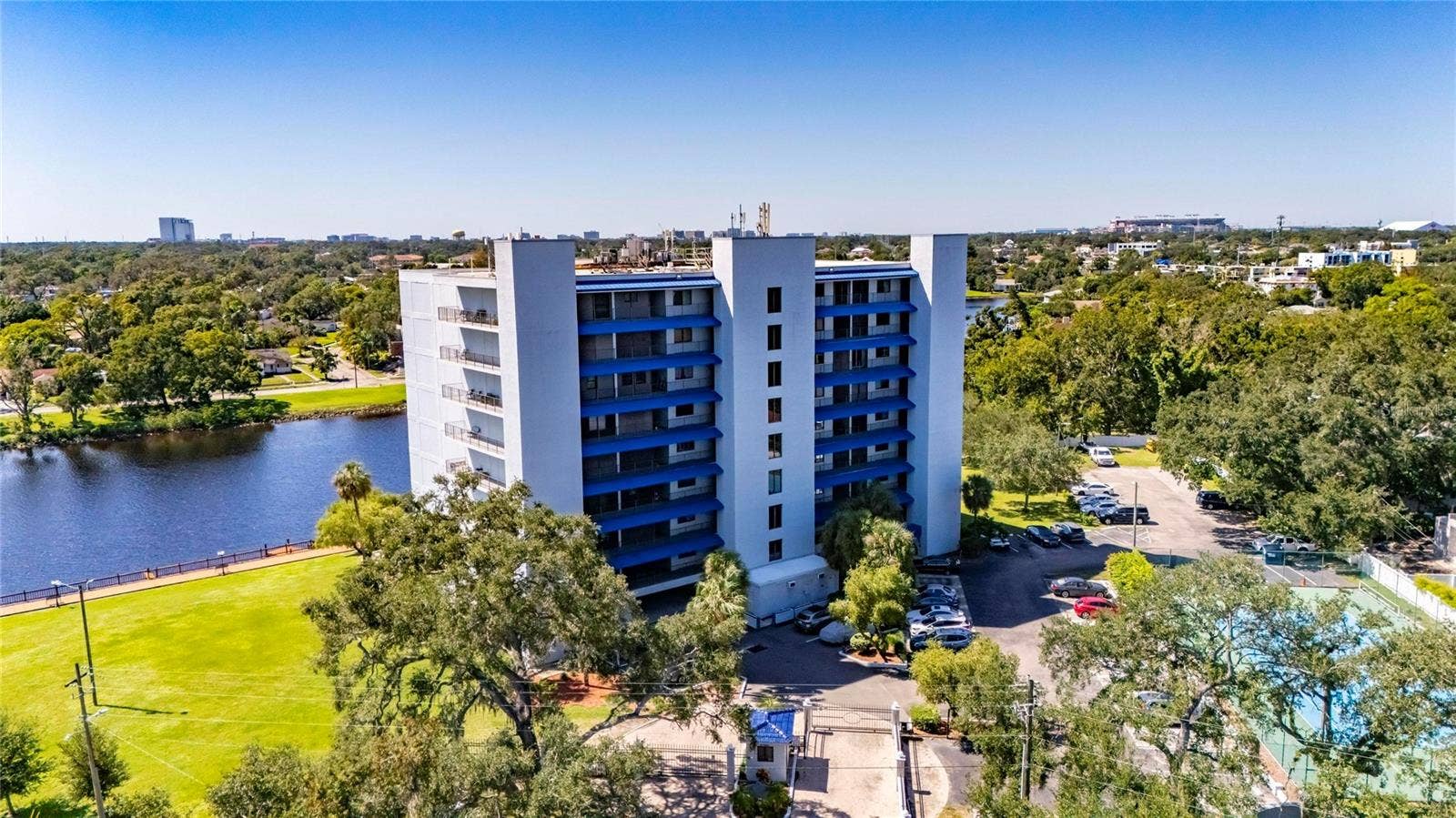 2780 N RIVERSIDE DRIVE, #601, Tampa, FL 33602 2780 N RIVERSIDE DRIVE, #601, Tampa, FL 33602