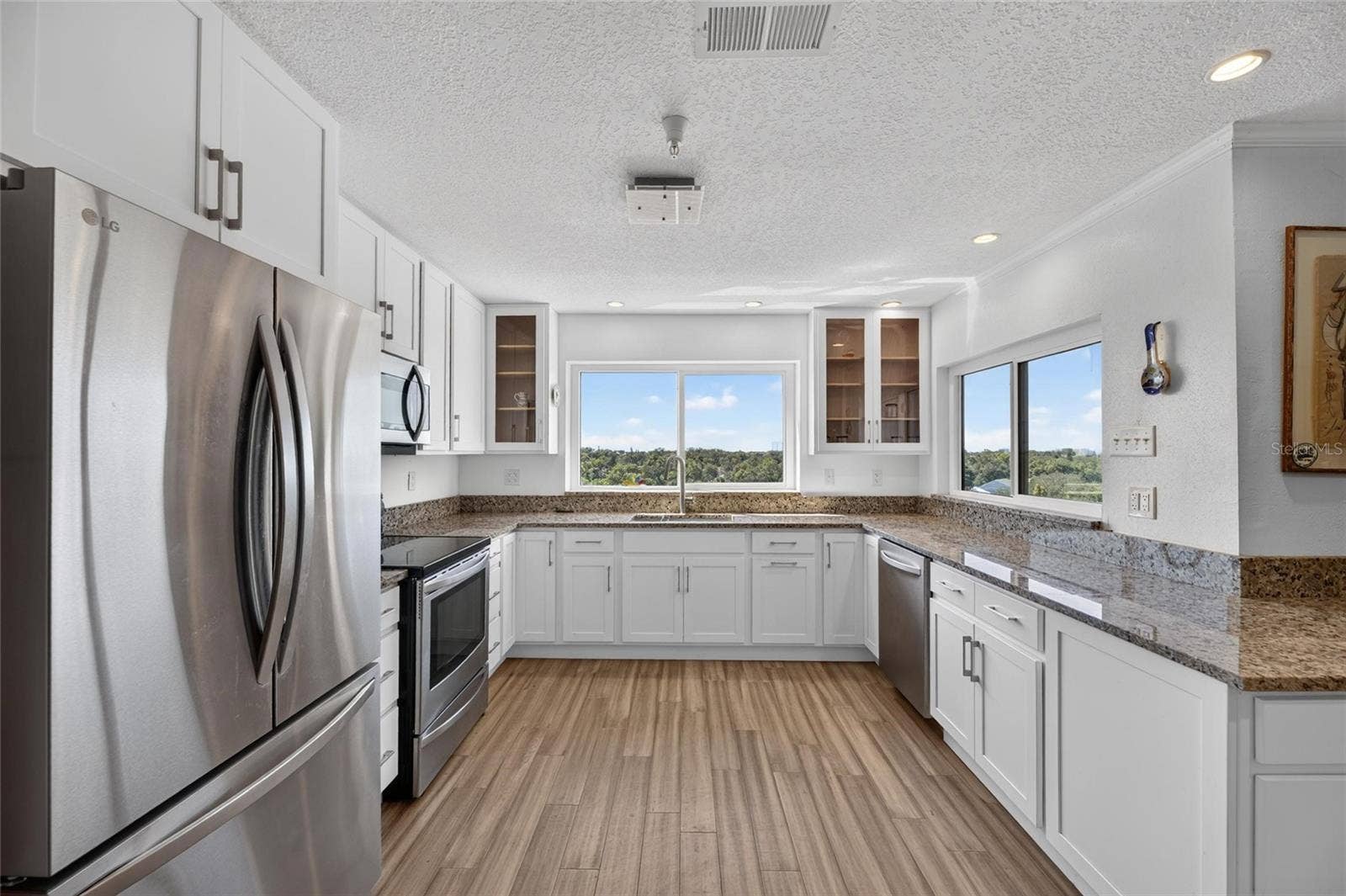 2780 N RIVERSIDE DRIVE, #601, Tampa, FL 33602 Kitchen