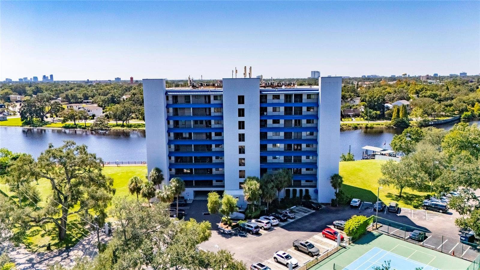 2780 N RIVERSIDE DRIVE, #601, Tampa, FL 33602 2780 N RIVERSIDE DRIVE, #601, Tampa, FL 33602