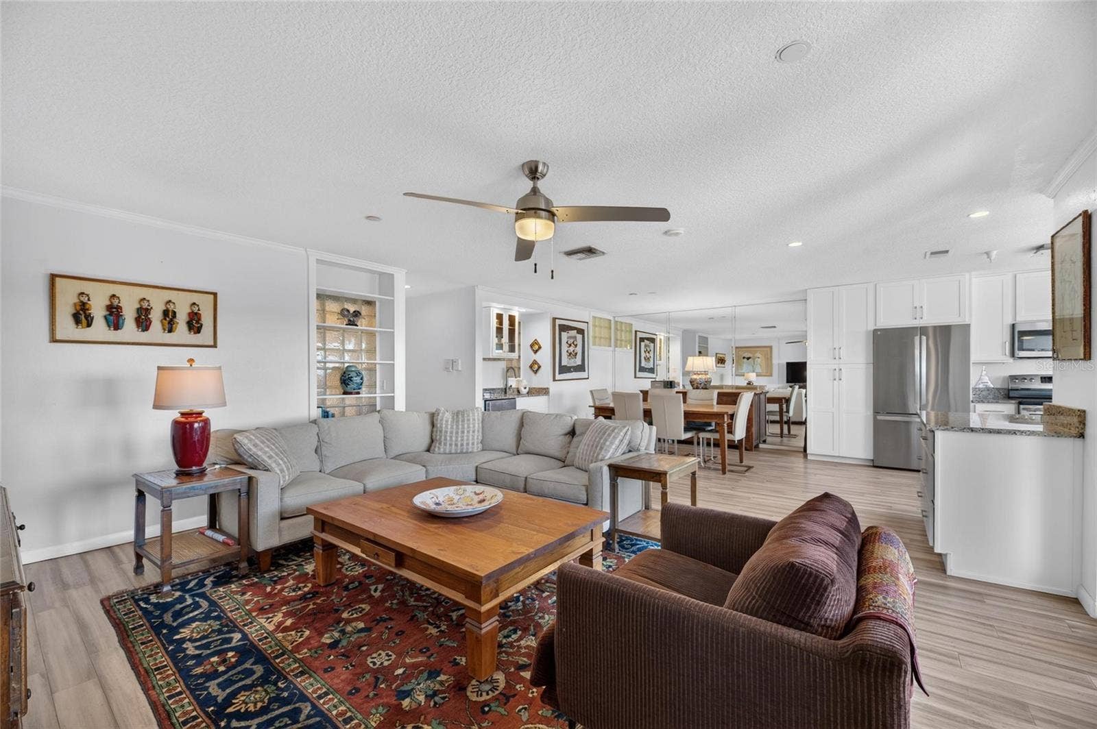 2780 N RIVERSIDE DRIVE, #601, Tampa, FL 33602 Living Room to Dining Room