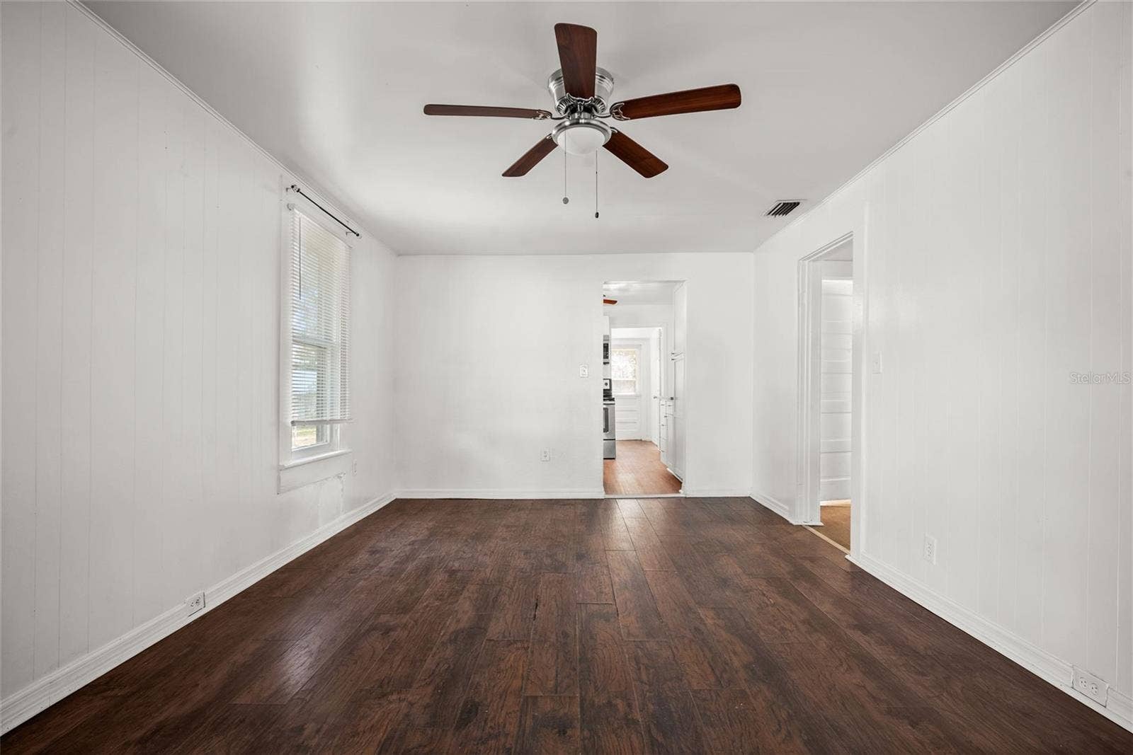211 E CLUSTER AVENUE, Tampa, FL 33604 211 E CLUSTER AVENUE, Tampa, FL 33604