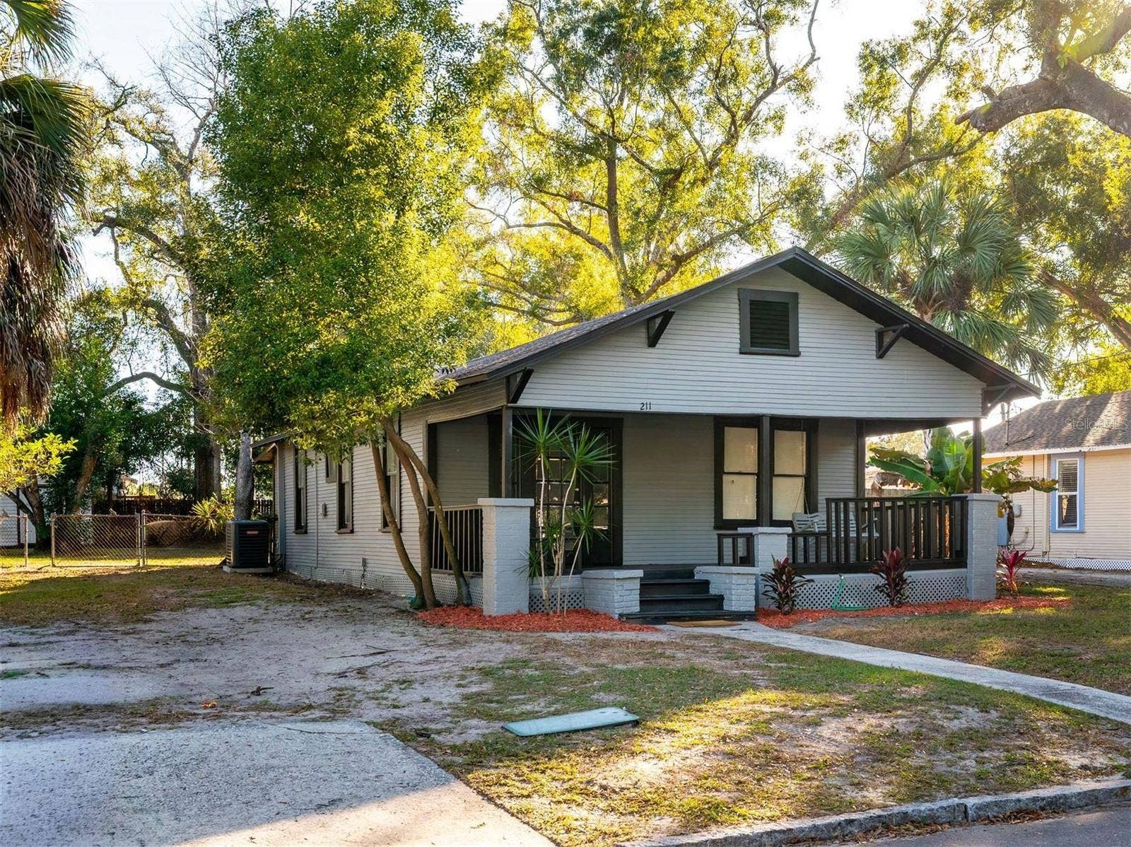 211 E CLUSTER AVENUE, Tampa, FL 33604 211 E CLUSTER AVENUE, Tampa, FL 33604