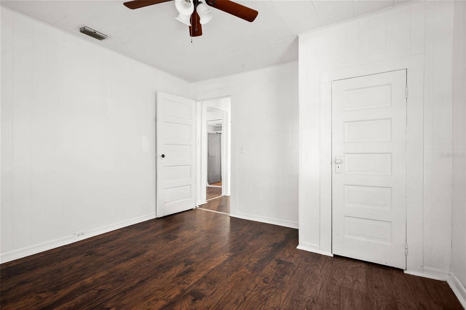 211 E CLUSTER AVENUE, Tampa, FL 33604 211 E CLUSTER AVENUE, Tampa, FL 33604