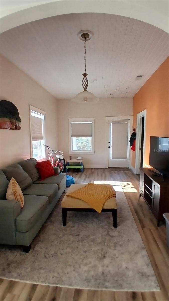 542 DIVISION STREET, Tarpon Springs, FL 34689 542 DIVISION STREET, Tarpon Springs, FL 34689