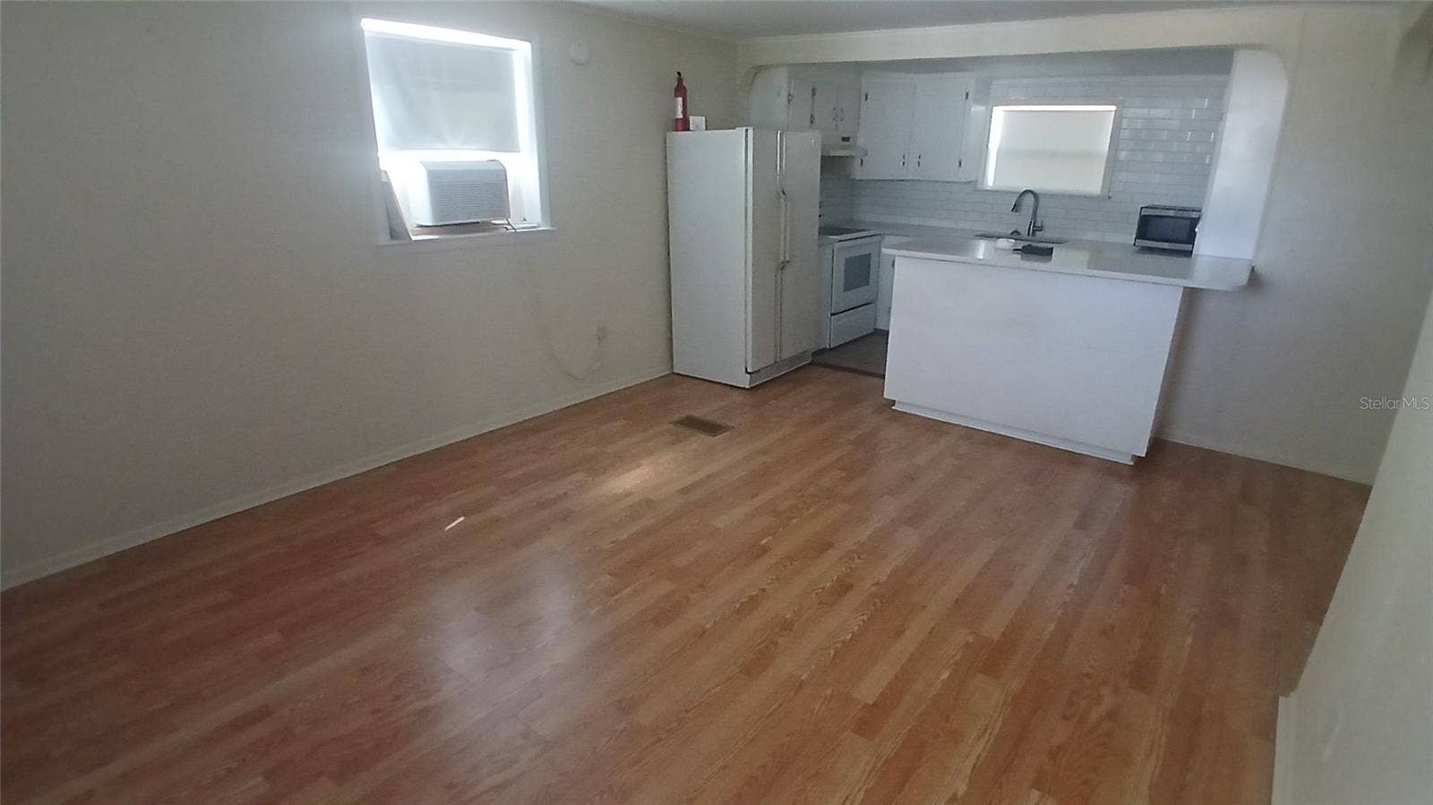 542 DIVISION STREET, Tarpon Springs, FL 34689 542 DIVISION STREET, Tarpon Springs, FL 34689