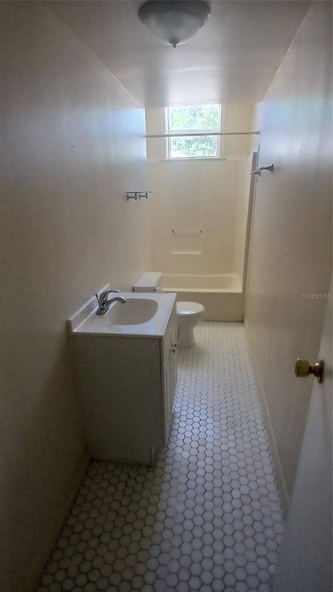 542 DIVISION STREET, Tarpon Springs, FL 34689 542 DIVISION STREET, Tarpon Springs, FL 34689