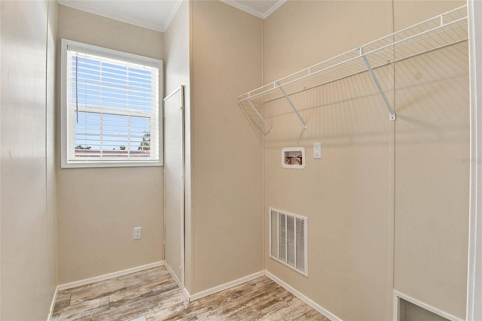 18675 U.S. HIGHWAY 19 N., #349, Clearwater, FL 33764 Laundry Room-Storage