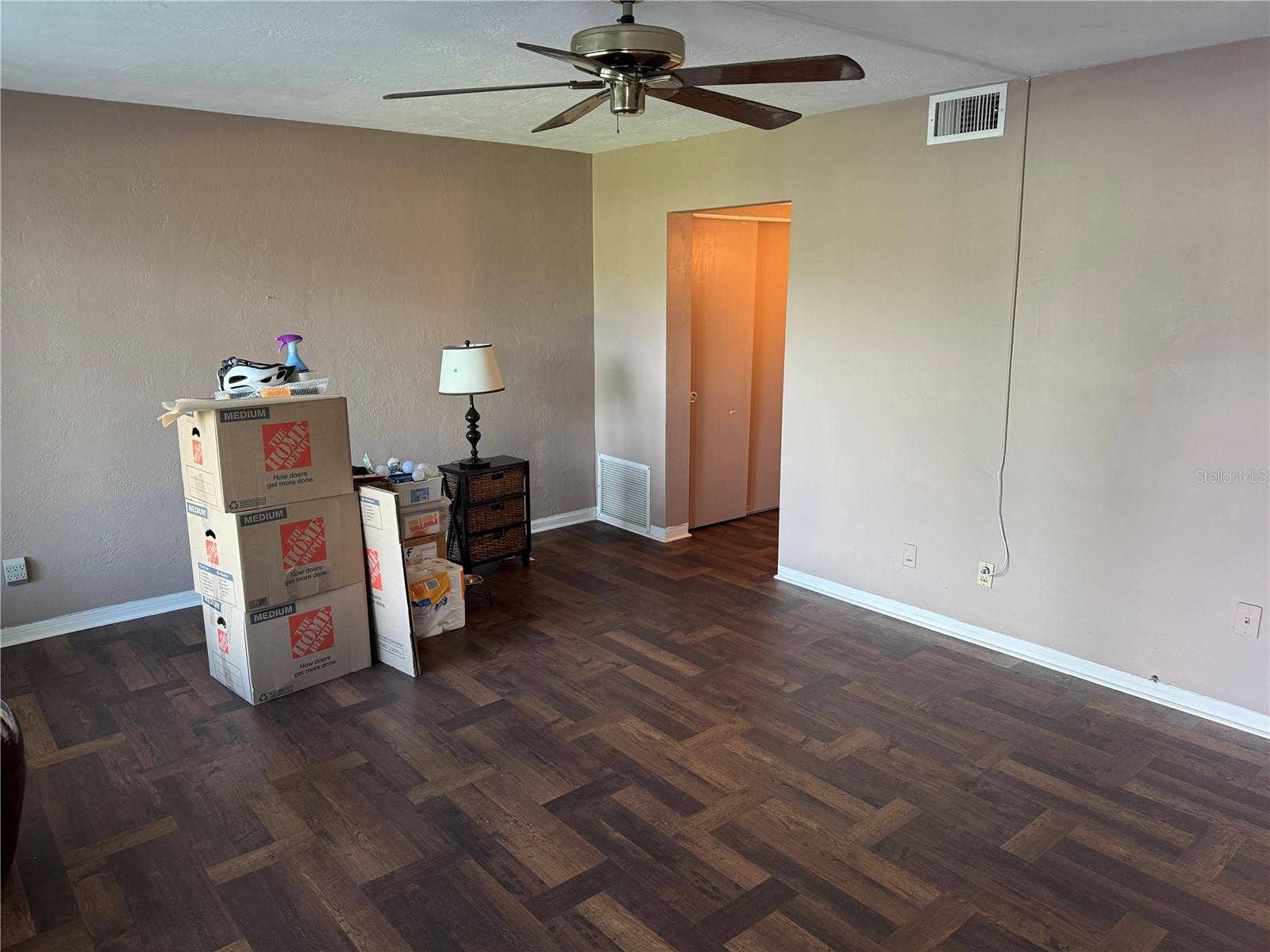 2020 WORLD PARKWAY BOULEVARD, #8, Clearwater, FL 33763 2020 WORLD PARKWAY BOULEVARD, #8, Clearwater, FL 33763