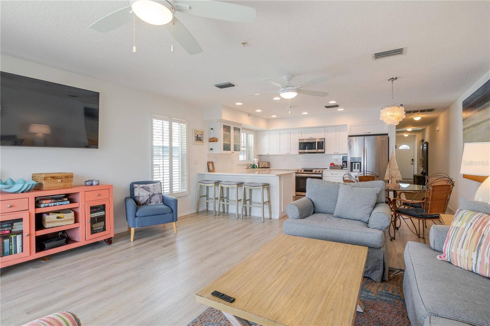 1904 GULF BOULEVARD, #D, Indian Rocks Beach, FL 33785 1904 GULF BOULEVARD, #D, Indian Rocks Beach, FL 33785