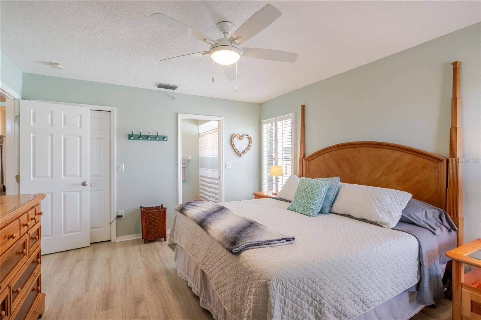 1904 GULF BOULEVARD, #D, Indian Rocks Beach, FL 33785 1904 GULF BOULEVARD, #D, Indian Rocks Beach, FL 33785